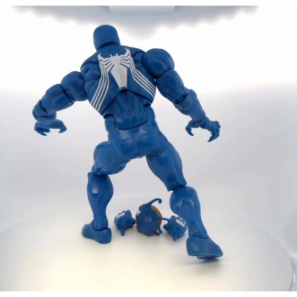 Hasbro Marvel Legends Venom 6
